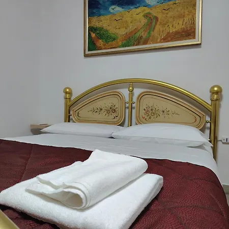 3 Double Bedrooms In Aloisia - Near Airport Венеция